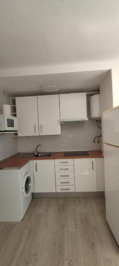 Precioso Apartamento Con Piscina Y Vistas Al Mar Mediterraneo. Бенидорм Екстериор снимка